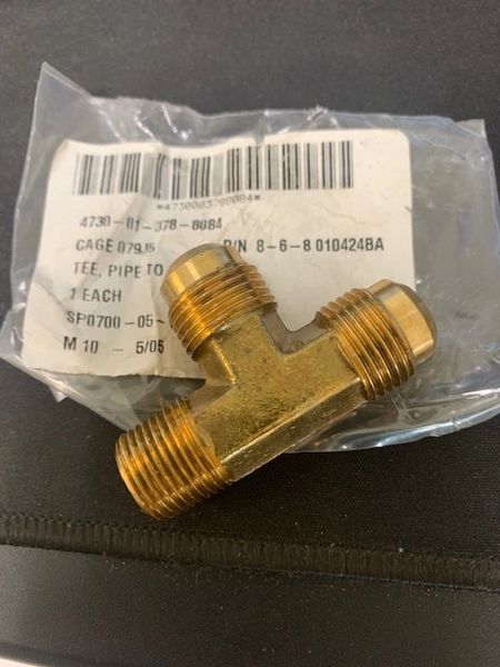 M915 SERIES PIPE TEE 151F-8-6, 8-6-8010424BA, 4730-01-378-8084 NOS