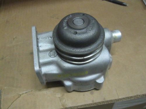 1 DETROIT DIESEL WATER PUMP, 8928503 NOS