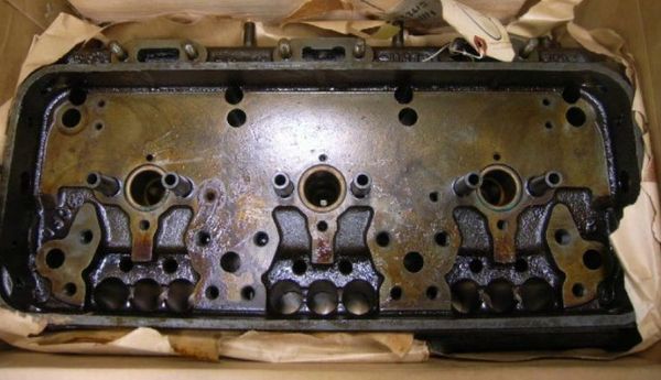 MTU DETROIT CYLINDER HEAD 5198218, 2815-00-953-5035 NOS