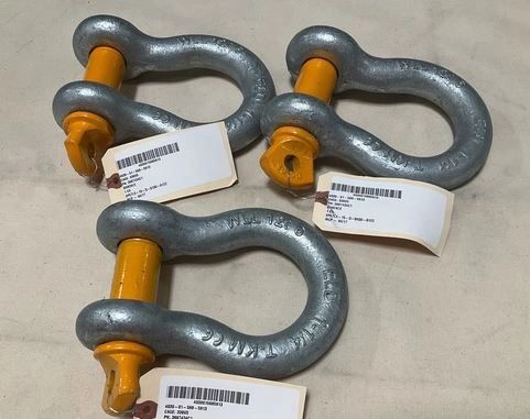 MRAP SHACKLE 3687434C1, 4030-01-568-5913 NOS