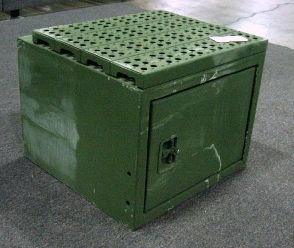 M915 SERIES STOWAGE BOX A22-35189-001, 2540-01-338-7454 NOS