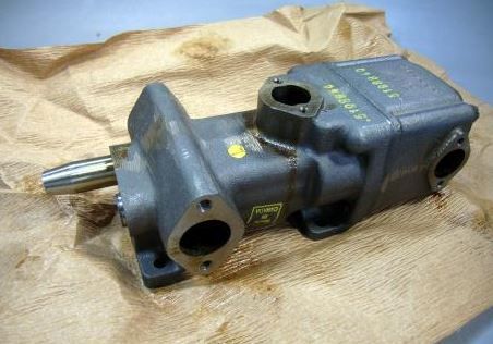 Detroit Diesel PUMP 4320-01-038-8118, 5198840 NOS