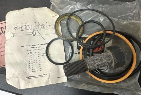 DITCH WITCH CYLINDER REPAIR KIT 190-103 NOS