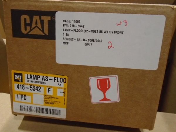 CAT FLOOD LAMP 418-5542 NOS