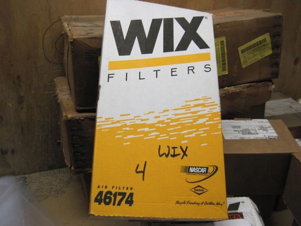 WIX AIR FILTER 46174 NOS