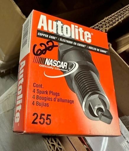 4 AUTOLITE SPARK PLUGS 255 NOS