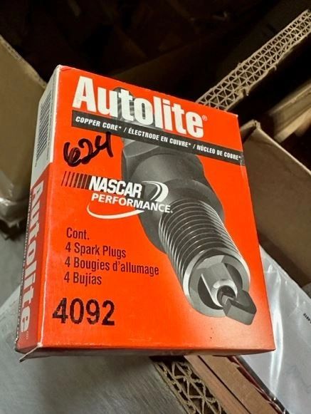 4 AUTOLITE SPARK PLUGS 4092 NOS