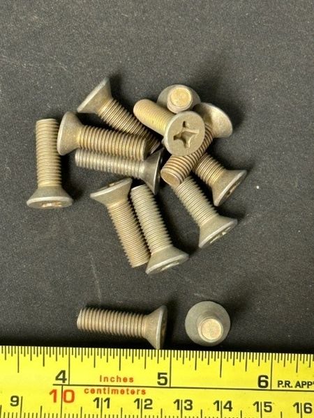 50 SCREWS 1/4"- 7/8"-28 TPI NOS