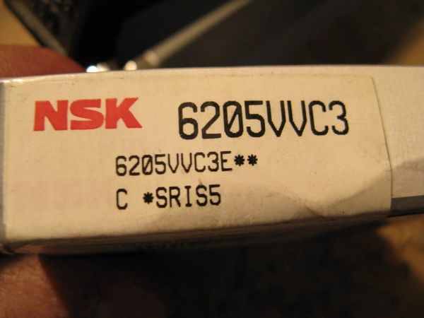 NSK BEARING 6205VVC3 NOS