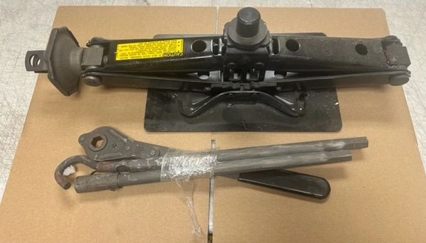 SCISSORS HAND JACK 57K3228, 5939822, 002180, AL4003947, 5120-01-375-0070 GOOD CONDITION