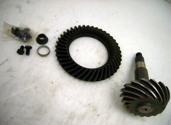 M998 GEAR SET 5579501, 3020-01-191-8784 NOS