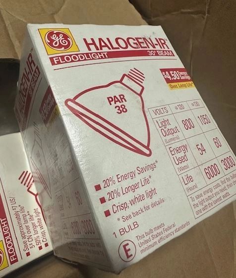 GE HALOGEN-IR FLOODLIGHT PAR 38, 18628, 130 VOLT, 60W NEW