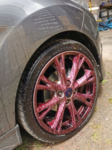 Wheel decontamination
Car valet
Car detailing 