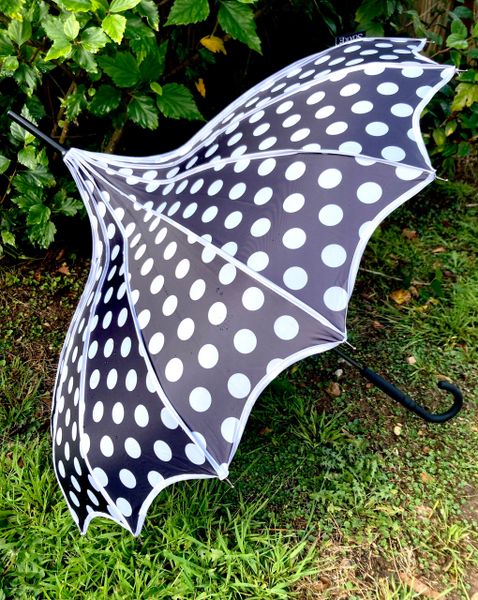 Lily black Polka dots Umbrella | Unique PVC blackout canopy | Waterproof and Anti-UVs