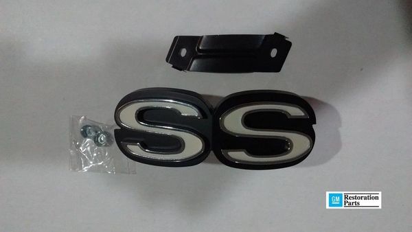 SS grill emblem 71 Chevy Chevelle El Camino GM resto part