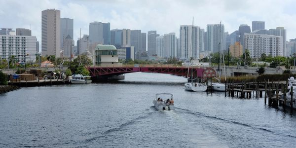 Boat Rental Miami - Miami River Boat Rental