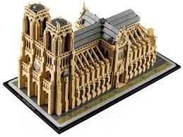 21061 Notre-Dame de Paris