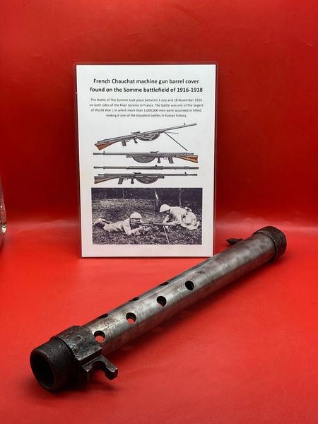 Fantastic condition and very rare French chauchat machine gun barrel cover with all its original colors,not relic found on the Somme battlefield of 1916-1918