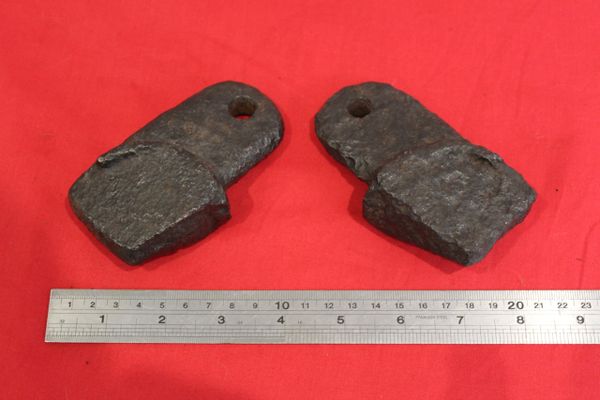 Pair of Track link ice teeth - Hammerstollen a complete relic used by German panzer 4 tank in Panzer grenadier division Kurmark recovered in Carzig south of the Seelow heights the 16-19 April 1945 battlefield