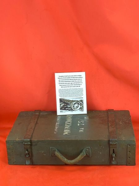 Fantastic condition complete 3 shell carry case used on Italian Obice da 75/18 modello 34 Mountain artillery gun recovered from Monte Cassino area on the Italian battlefield of 1944.The crate had been in a local museum since which closed down in 2015