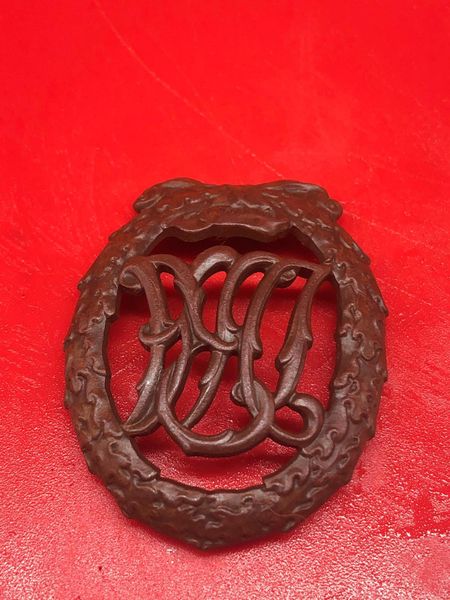 German 1957 pattern DRL sports badge in bronze not relic just missing pin found on a Berlin fleamarket