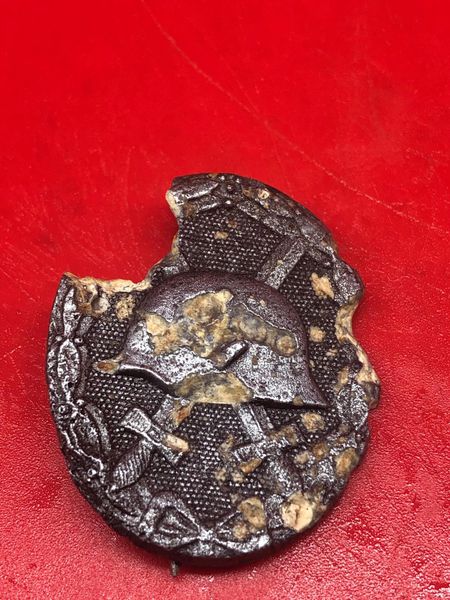 German soldiers wound badge in silver medal very nice condition relic recovered from German Fallschirmjager soldiers fox holes on Hill 192 part of the battle of St Lo on the Normandy battlefield of July 1944