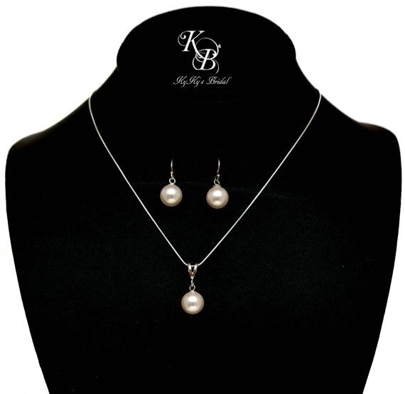 AUTHENTIC Swarovski Crystal and Pearl Pendant Necklace Bridal