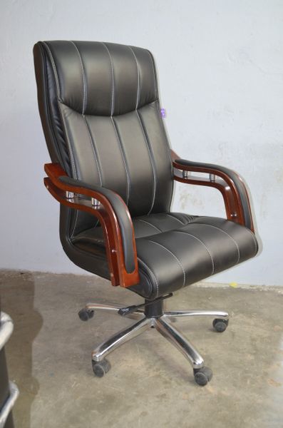 Boss Chair - Geneva