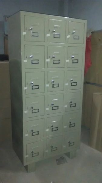 Bank Gym Staff Employee Storage Locker 18 section without Locks