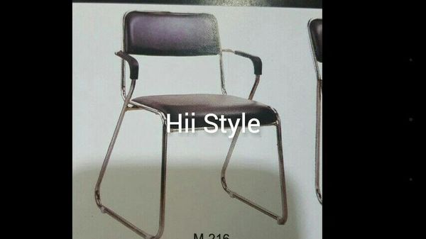 Visitor chair 216