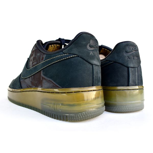 lebron supreme shoes