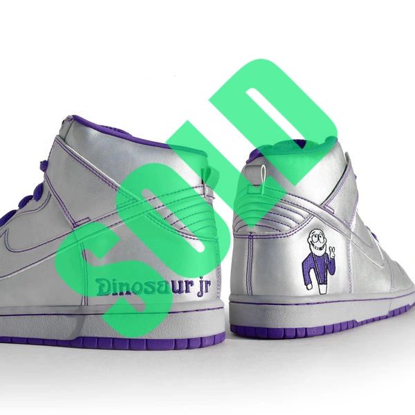 Nike sb dunk online dinosaur jr