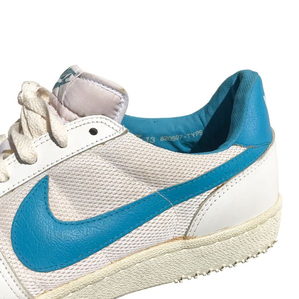 Nike old hot sale tennis shoes