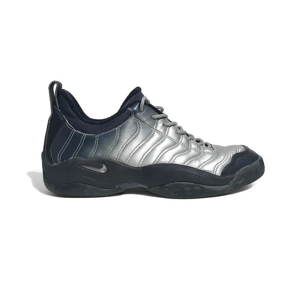 nike oscillate tennis shoes