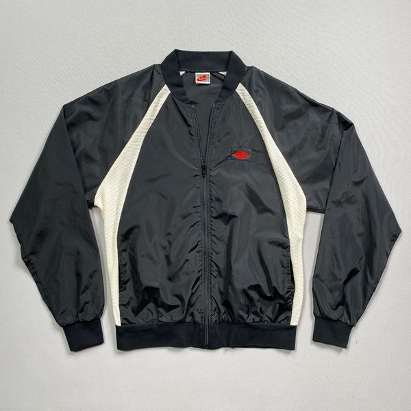 Jordan wings shop windbreaker black