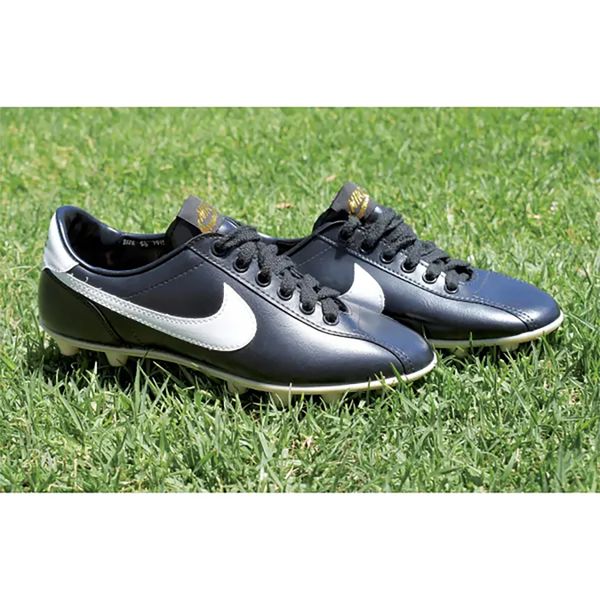 Original nike soccer cleats best sale