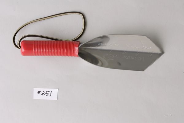 30% OFF (blemish) - 251S 10" Digging Trowel