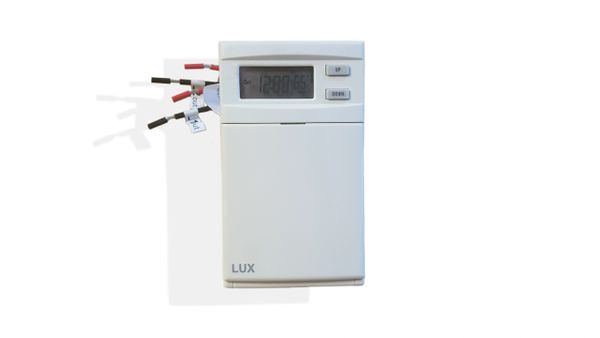 Line Voltage Programmable Thermostat