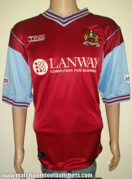 2003/04 BURNLEY MATCH WORN HOME SHIRT MOORE #11