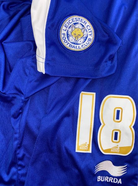 2010/11 LEICESTER CITY MATCH WORN AWAY SHORTS (KENNEDY #18)