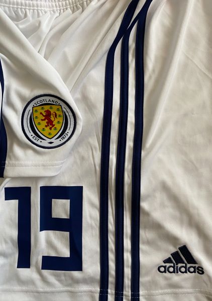 2017-19 SCOTLAND PLAYER ISSUE HOME SHORTS #19 *AS NEW* XL