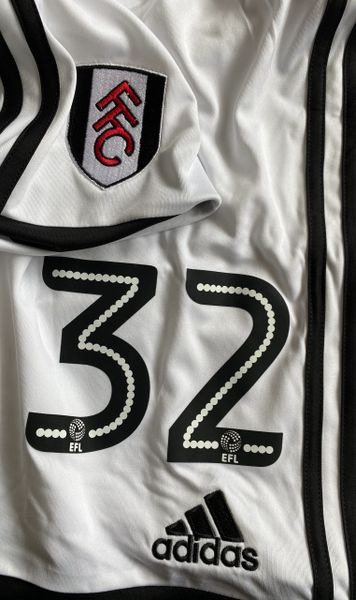 2016-17 FULHAM MATCH WORN AWAY SHORTS (#32 KAVANAGH)