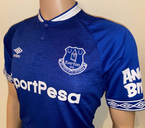 everton home warm up shirt