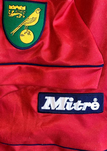 1996/97 NORWICH CITY MATCH ISSUE AWAY SHORTS