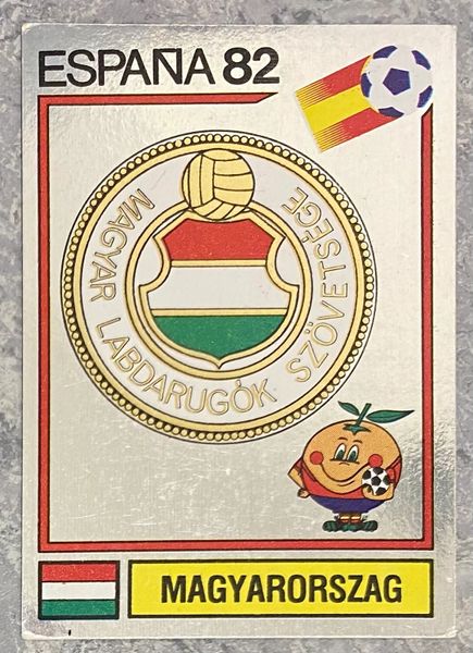 1982 ESPANA WORLD CUP PANINI ORIGINAL UNUSED STICKER HUNGARY BADGE 182