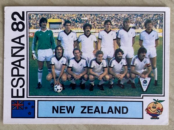 1982 ESPANA WORLD CUP PANINI ORIGINAL UNUSED STICKER NEW ZEALAND TEAM GROUP 419