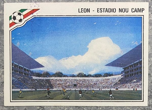 1986 MEXICO WORLD CUP PANINI ORIGINAL UNUSED STICKER HOST STADIUM LEON NOU CAMP 25
