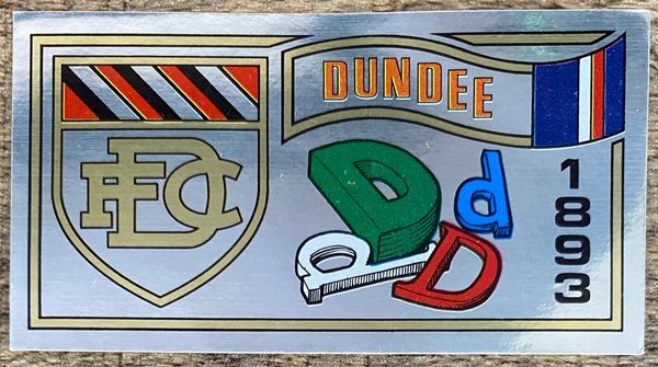 1983 ORIGINAL UNUSED PANINI FOOTBALL 83 STICKERS DUNDEE BADGE 409