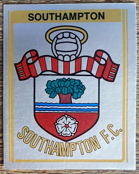 1980 ORIGINAL UNUSED PANINI FOOTBALL 80 STICKER SOUTHAMPTON BADGE 290