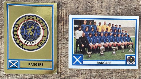 2X 1978 ORIGINAL UNUSED PANINI FOOTBALL 78 STICKERS GLASGOW RANGERS BADGE AND TEAM GROUP